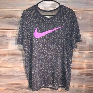 NIKE Men’s T-Shirt